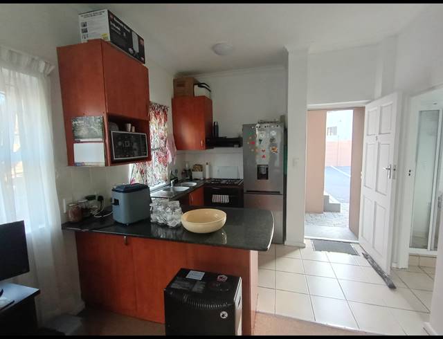 1 BEDROOM APARTMENT RENTED IN TABLE VIEW